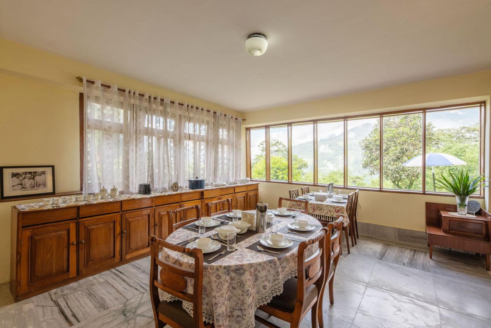 La Ipsing Farm By Stayvista - 3 Bhk Villa With Balcony, Mountain View, Indoor Games, And Pet Friendly Samdong Esterno foto