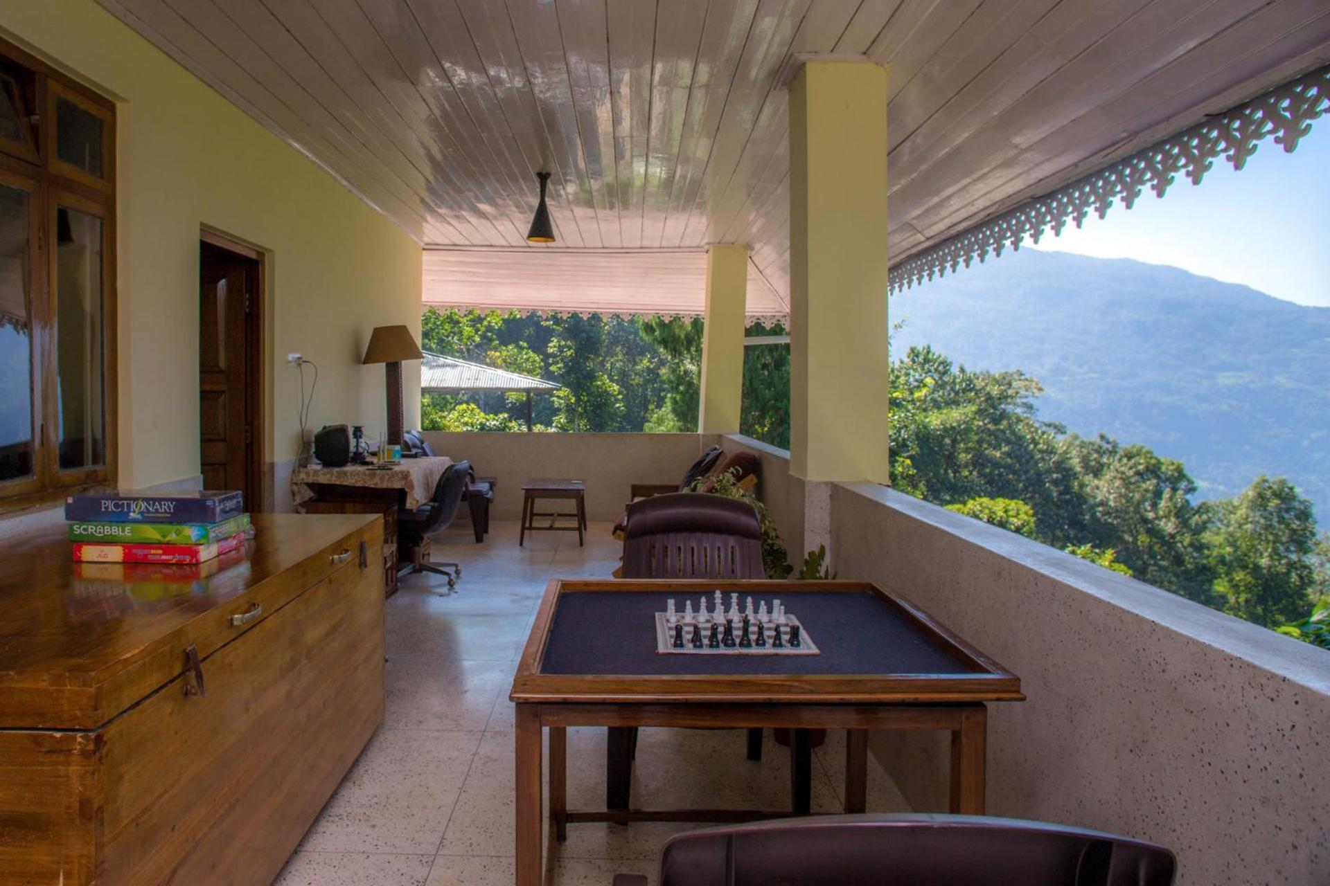 La Ipsing Farm By Stayvista - 3 Bhk Villa With Balcony, Mountain View, Indoor Games, And Pet Friendly Samdong Esterno foto