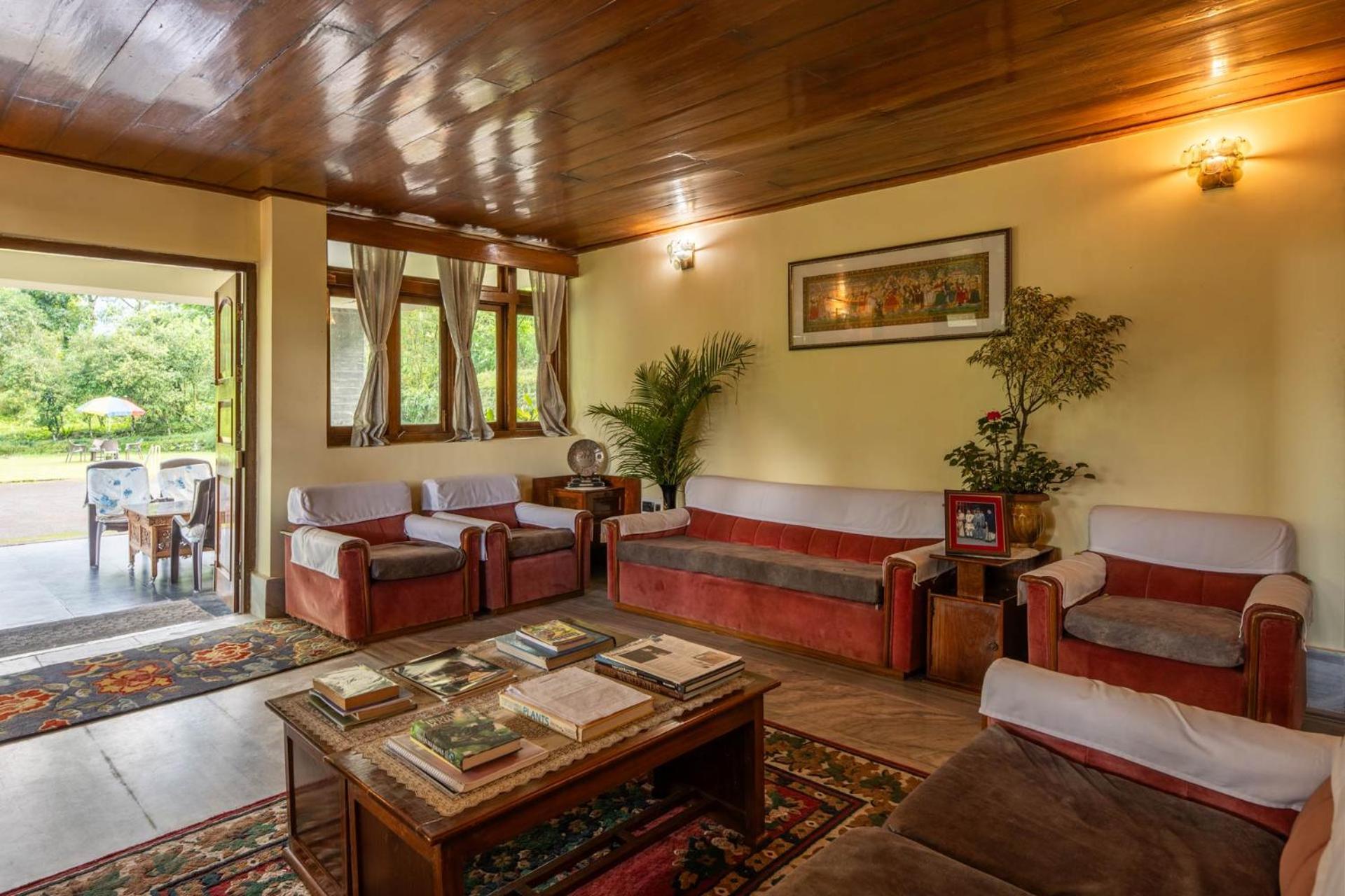 La Ipsing Farm By Stayvista - 3 Bhk Villa With Balcony, Mountain View, Indoor Games, And Pet Friendly Samdong Esterno foto