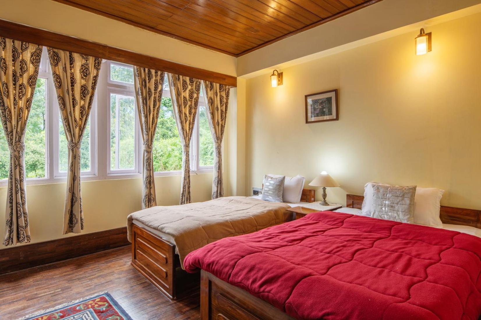 La Ipsing Farm By Stayvista - 3 Bhk Villa With Balcony, Mountain View, Indoor Games, And Pet Friendly Samdong Esterno foto
